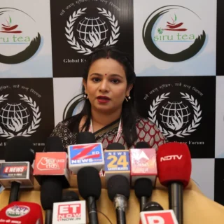 Dr. Kamakshi